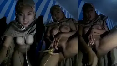 Bokep Ukhti Mukenah Colmek Liar Sampai Basah poster